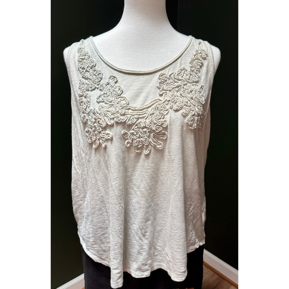 Sleeveless Tank Top with Floral Applique Detail Women's Size XL